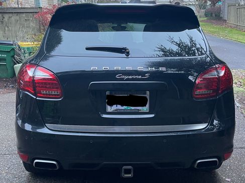 Used 2013 Porsche Cayenne S image 5