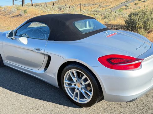 Used 2014 Porsche Boxster RWD image 9