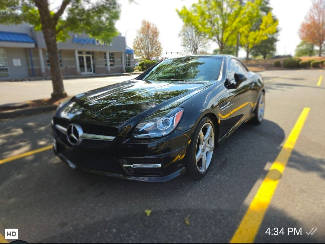 Used 2013 Mercedes-Benz SLK 250 w/ Premium I Pkg image 8