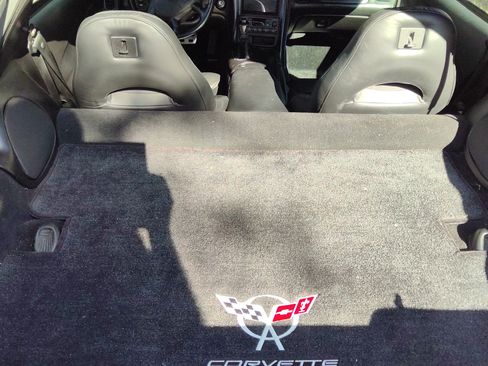 Used 1998 Chevrolet Corvette Coupe w/ Roof Pkg image 9