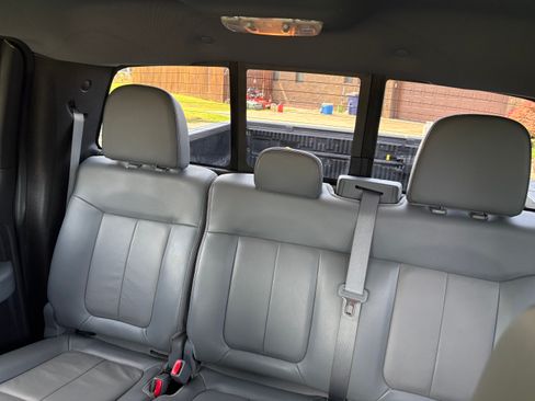 Used 2014 Ford F150 XLT w/ Equipment Group 302A Luxury AWD/4WD image 11