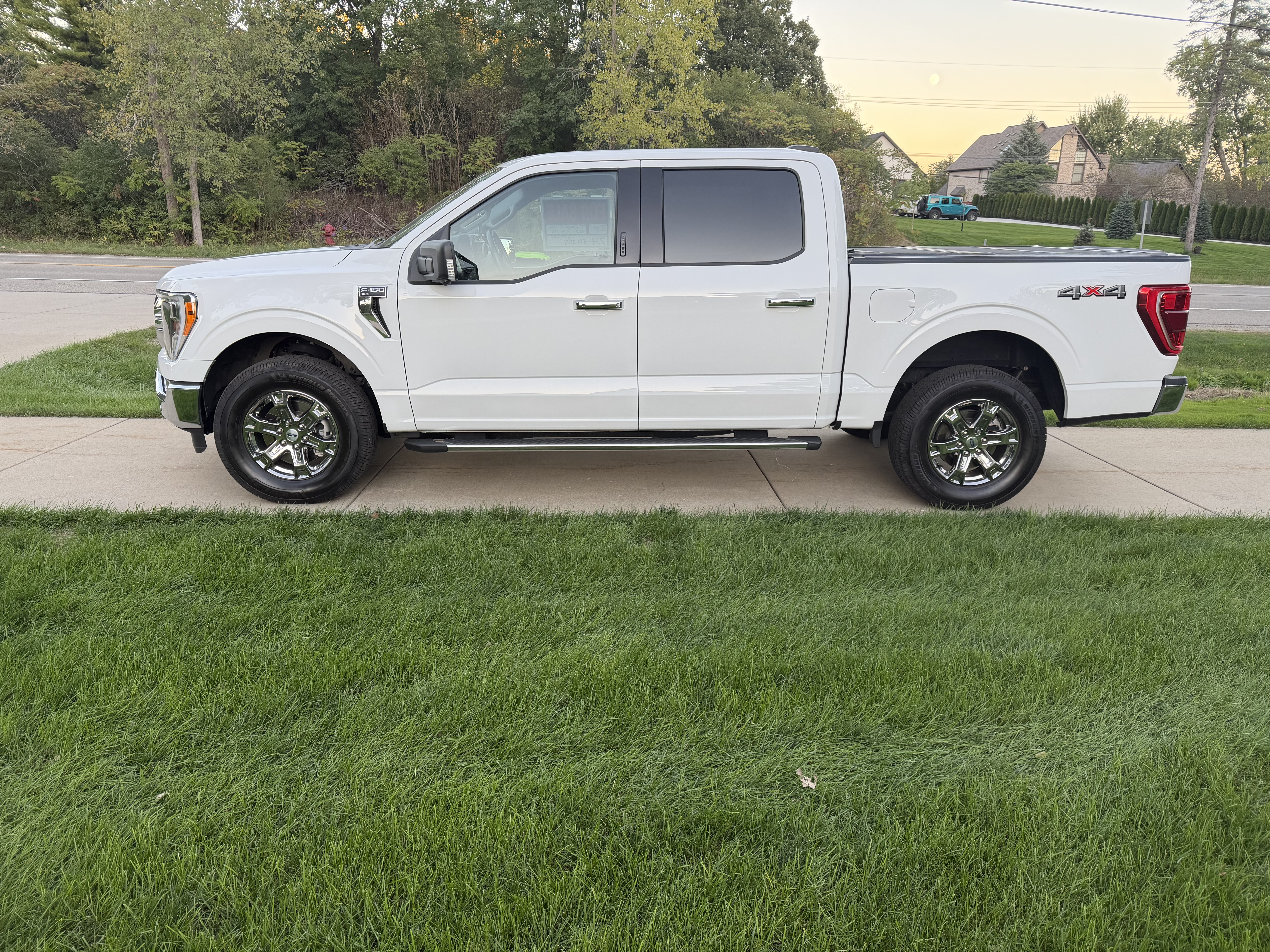 Used 2022 Ford F150 XLT w/ Equipment Group 302A High AWD/4WD image 8