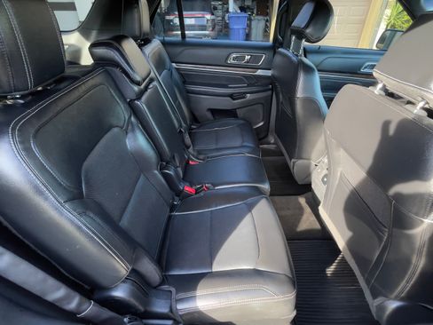 Used 2016 Ford Explorer Limited image 9