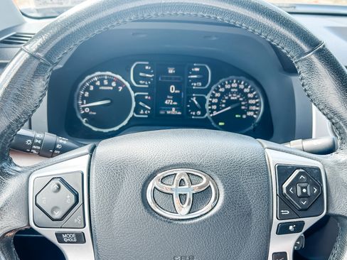 Used 2018 Toyota Tundra Limited w/ Limited Premium Package image 10