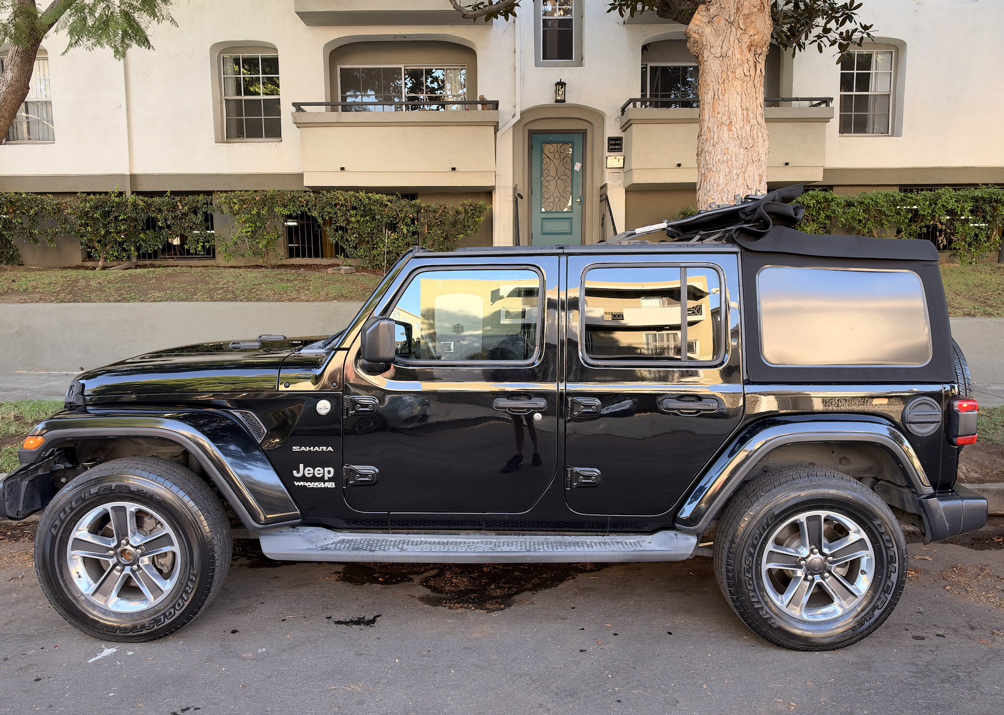 Used 2019 Jeep Wrangler Unlimited Sahara AWD/4WD image 1