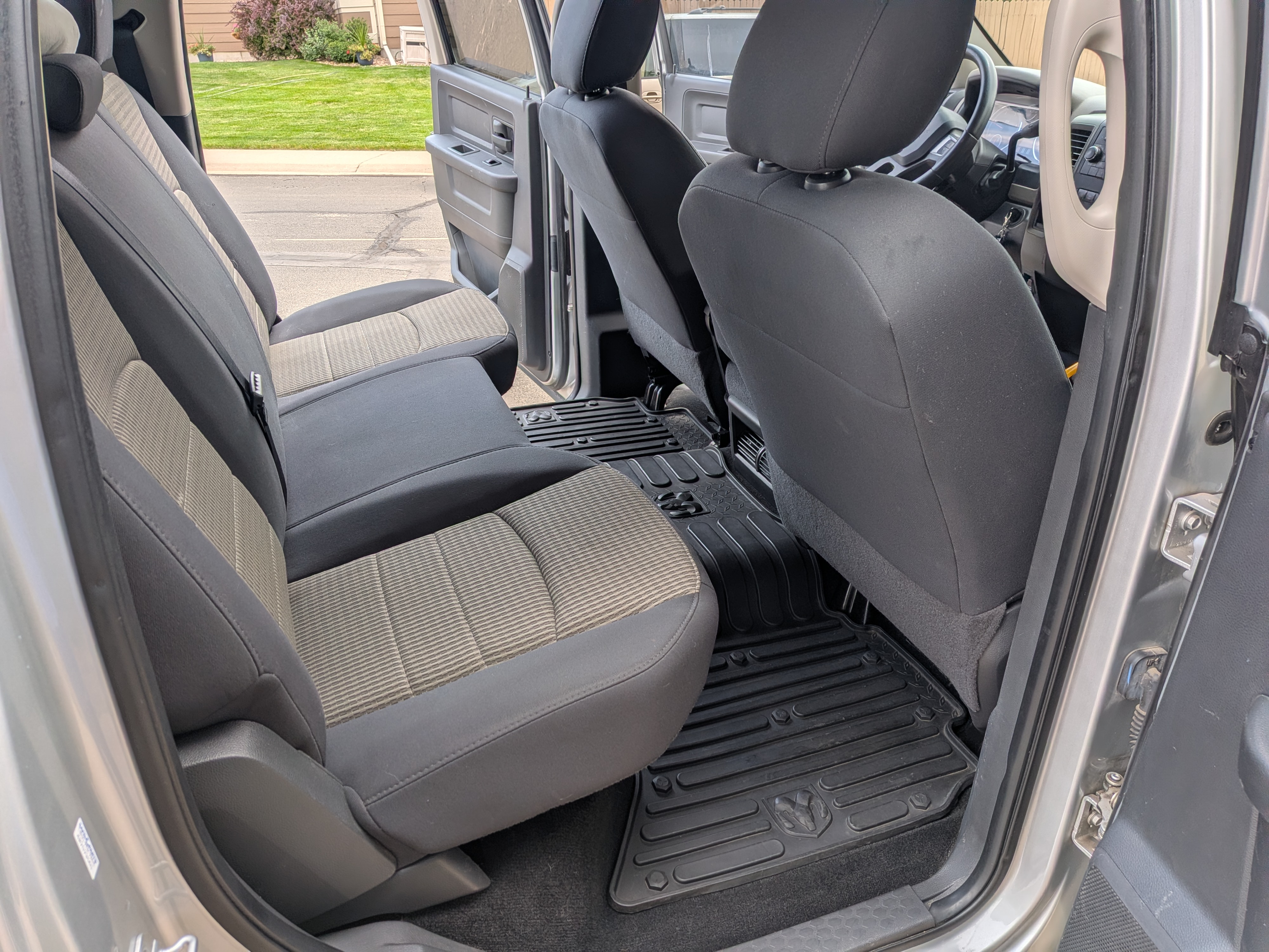 Used 2011 RAM 2500 ST w/ ST Popular Equipment Group AWD/4WD image 11