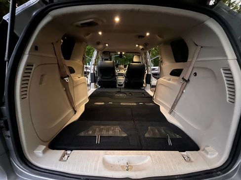 Used 2017 Chrysler Pacifica Touring-L FWD image 30