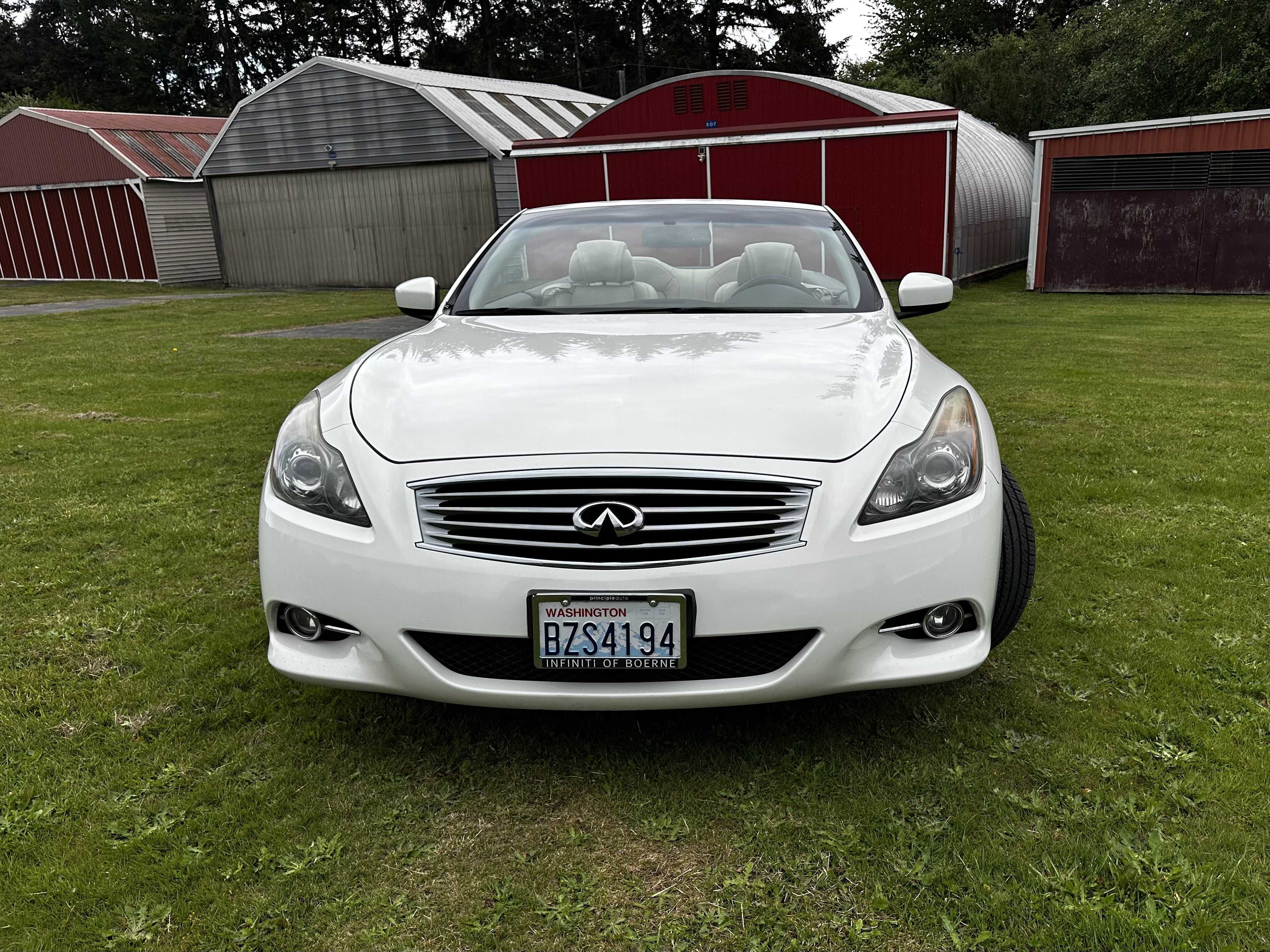 Used 2011 INFINITI G37 Convertible w/ Premium Pkg RWD image 8