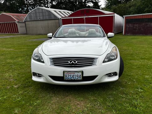 Used 2011 INFINITI G37 Convertible w/ Premium Pkg RWD image 8