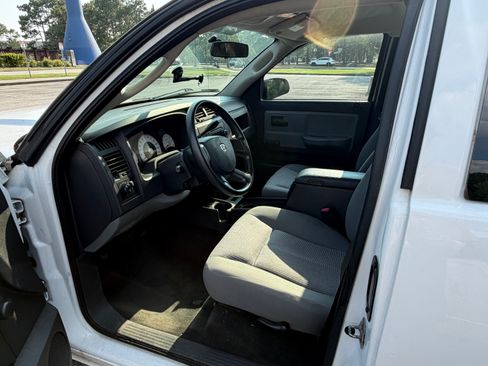 Used 2011 Dodge Dakota ST AWD/4WD image 8