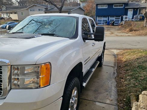 Used 2014 GMC Sierra 3500 Denali w/ Suspension Package, Off-Road image 1