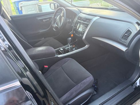 Used 2013 Nissan Altima 2.5 SV image 11
