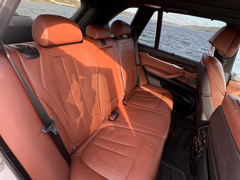 Used 2015 BMW X5 xDrive50i image 12