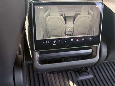 Used 2025 Tesla Model 3 Long Range image 9