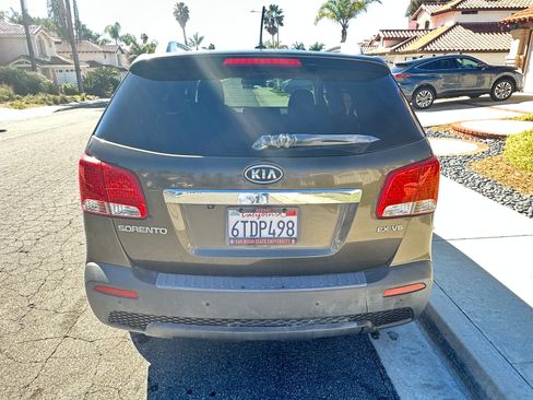 Used 2012 Kia Sorento EX image 8