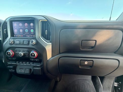 Used 2022 GMC Sierra 3500 SLE w/ SLE Convenience Package AWD/4WD image 21