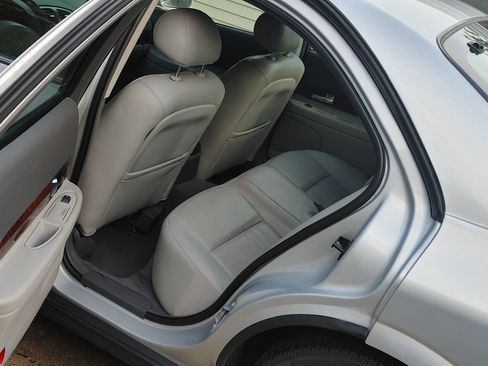 Used 2000 Lincoln LS image 11