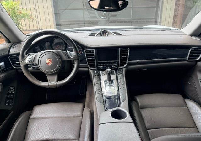 Used 2015 Porsche Panamera 4 AWD/4WD image 6