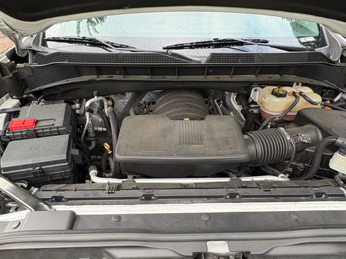 Used 2019 Chevrolet Silverado 1500 LTZ w/ LTZ Plus Package AWD/4WD image 10