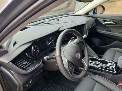 Used 2022 Buick Envision Essence w/ Technology Package I image 2