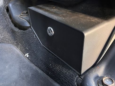 Used 2010 Jeep Wrangler Unlimited Sport AWD/4WD image 13