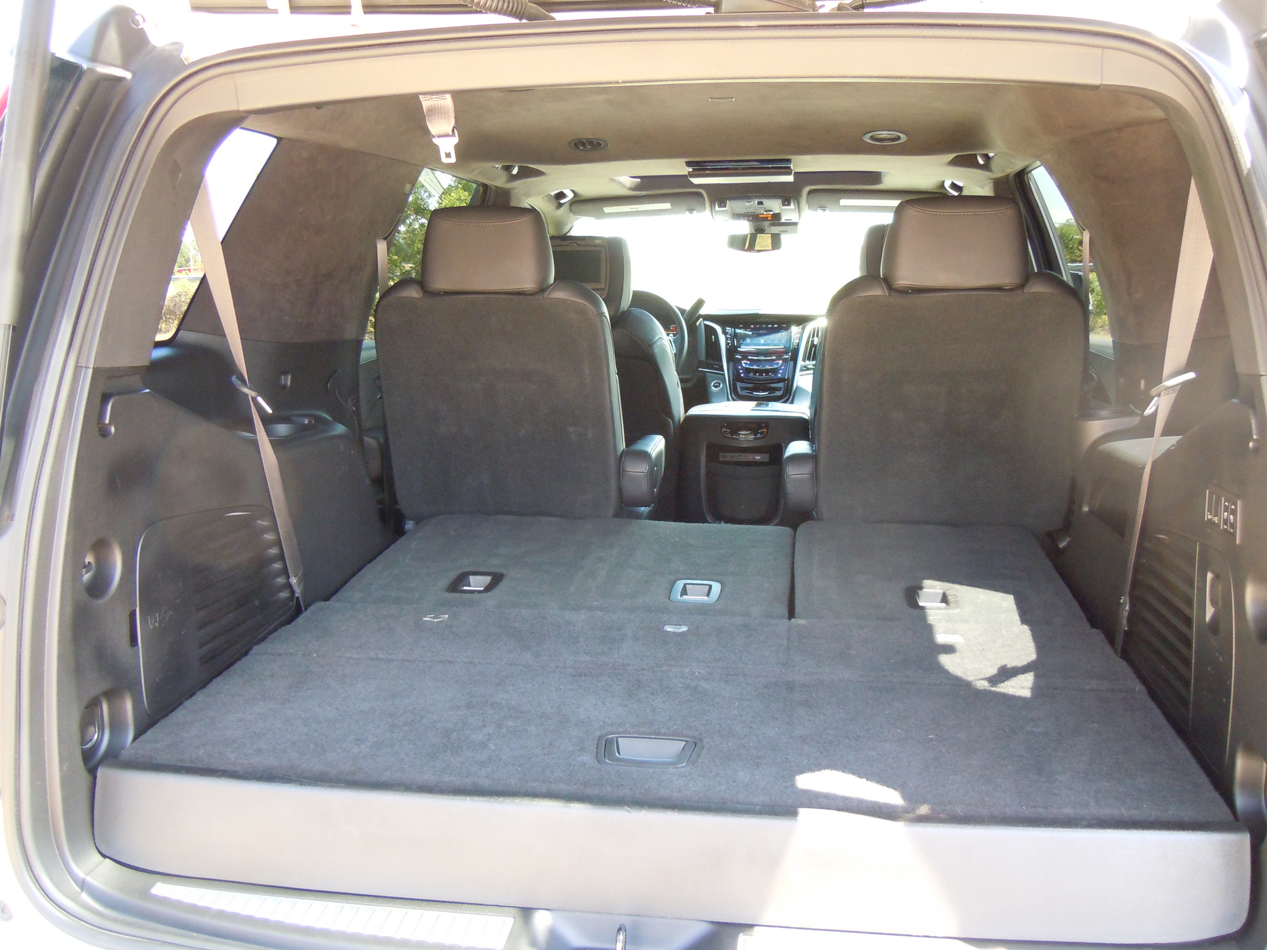 Used 2017 Cadillac Escalade Platinum AWD/4WD image 9