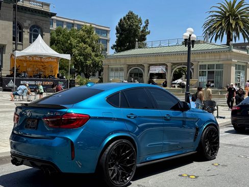 Used 2017 BMW X6 M image 11