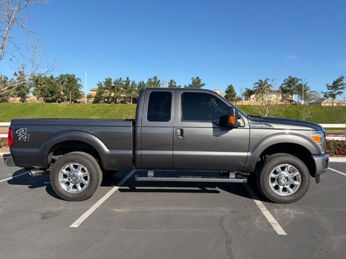 Used 2015 Ford F250 Lariat image 4