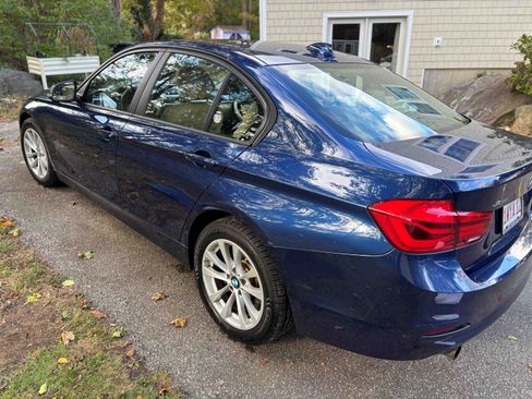 Used 2018 BMW 320i xDrive Sedan w/ Convenience Package image 6