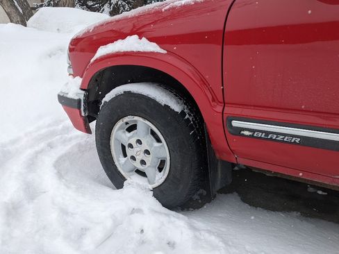 Used 2001 Chevrolet Blazer LS w/ Preferred Equipment Group image 5