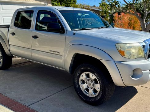 Used 2006 Toyota Tacoma PreRunner image 4