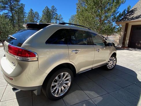 Used 2011 Lincoln MKX Sport Utility 4D w/ 101A Rapid Spec Order Code image 2