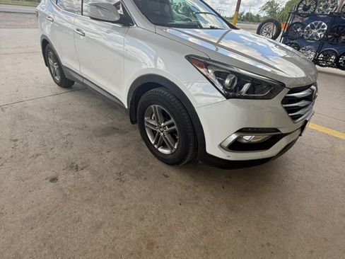 Used 2018 Hyundai Santa Fe Sport FWD image 5