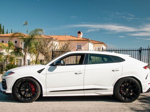 Used 2021 Lamborghini Urus image 6