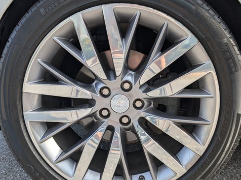 Used 2018 Land Rover Range Rover Sport SE image 14