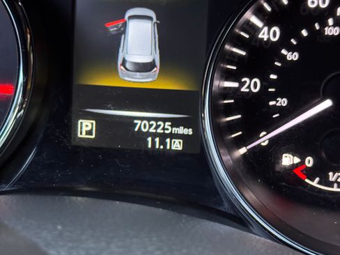 Used 2016 Nissan Rogue S FWD image 8