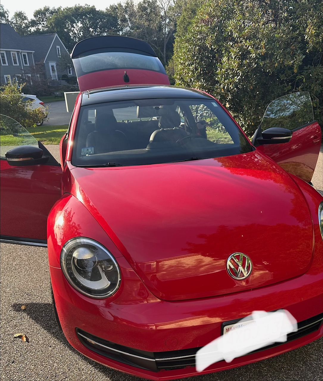 Used 2013 Volkswagen Beetle 2.0T FWD image 4