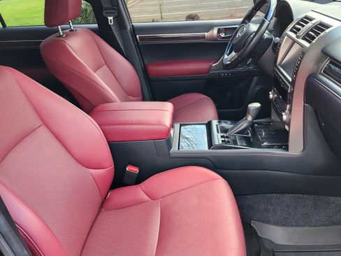 Used 2021 Lexus GX 460 Premium w/ Accessory Package image 8