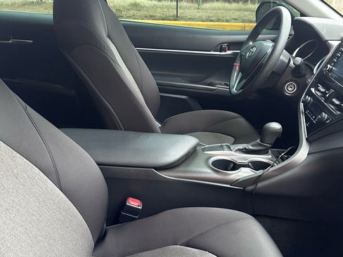 Used 2022 Toyota Camry LE image 16