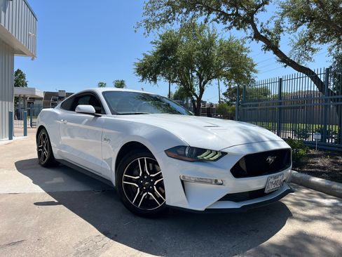 Used 2019 Ford Mustang GT image 2