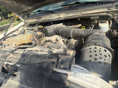 Used 1999 Ford F450 2WD Regular Cab Super Duty image 9