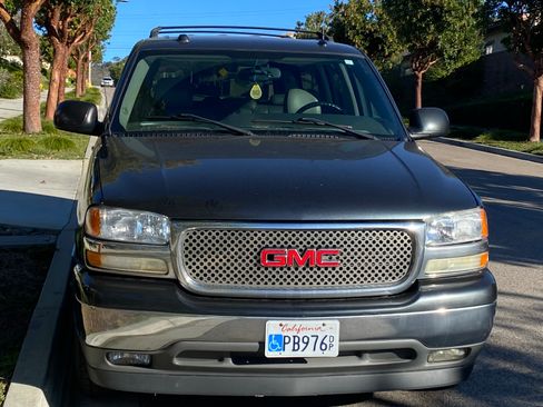 Used 2005 GMC Yukon XL SLT w/ SLT Preferred Equipment Group image 13