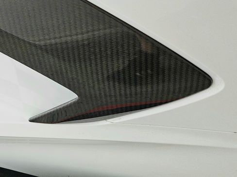 Used 2021 Chevrolet Corvette Stingray Premium Cpe w/ Z51 Performance Package image 23