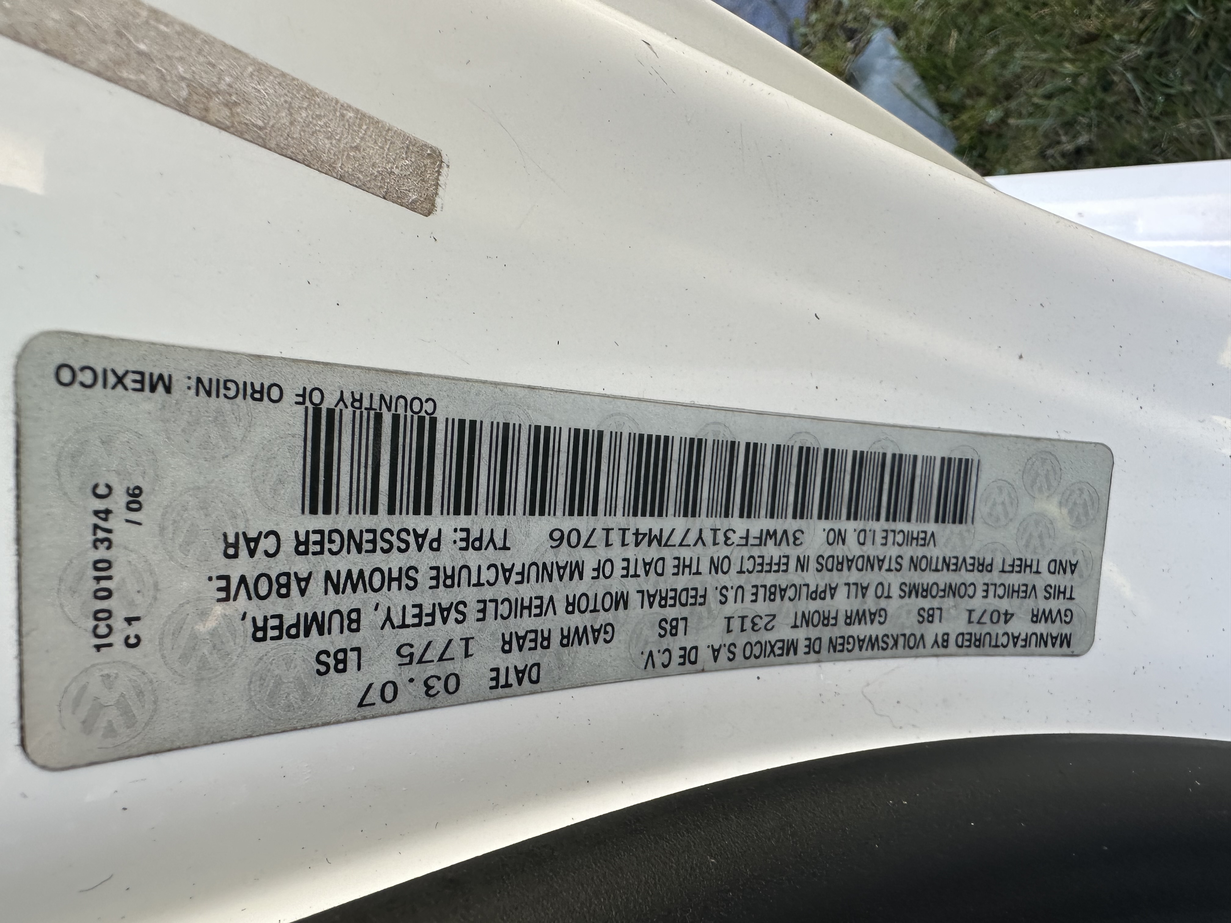 Used 2007 Volkswagen Beetle Triple White Edition FWD image 9