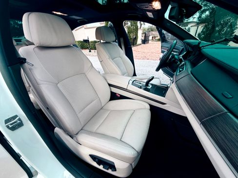 Used 2015 BMW 740Li image 12