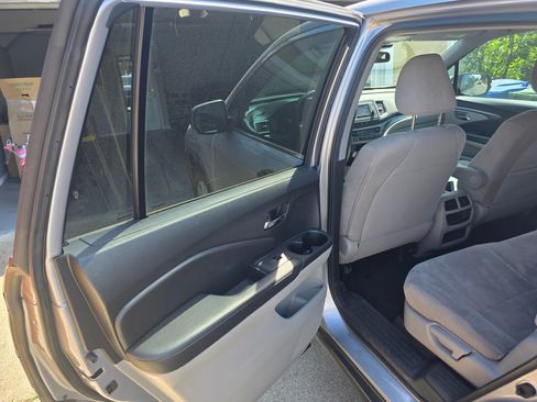 Used 2019 Honda Pilot LX image 15