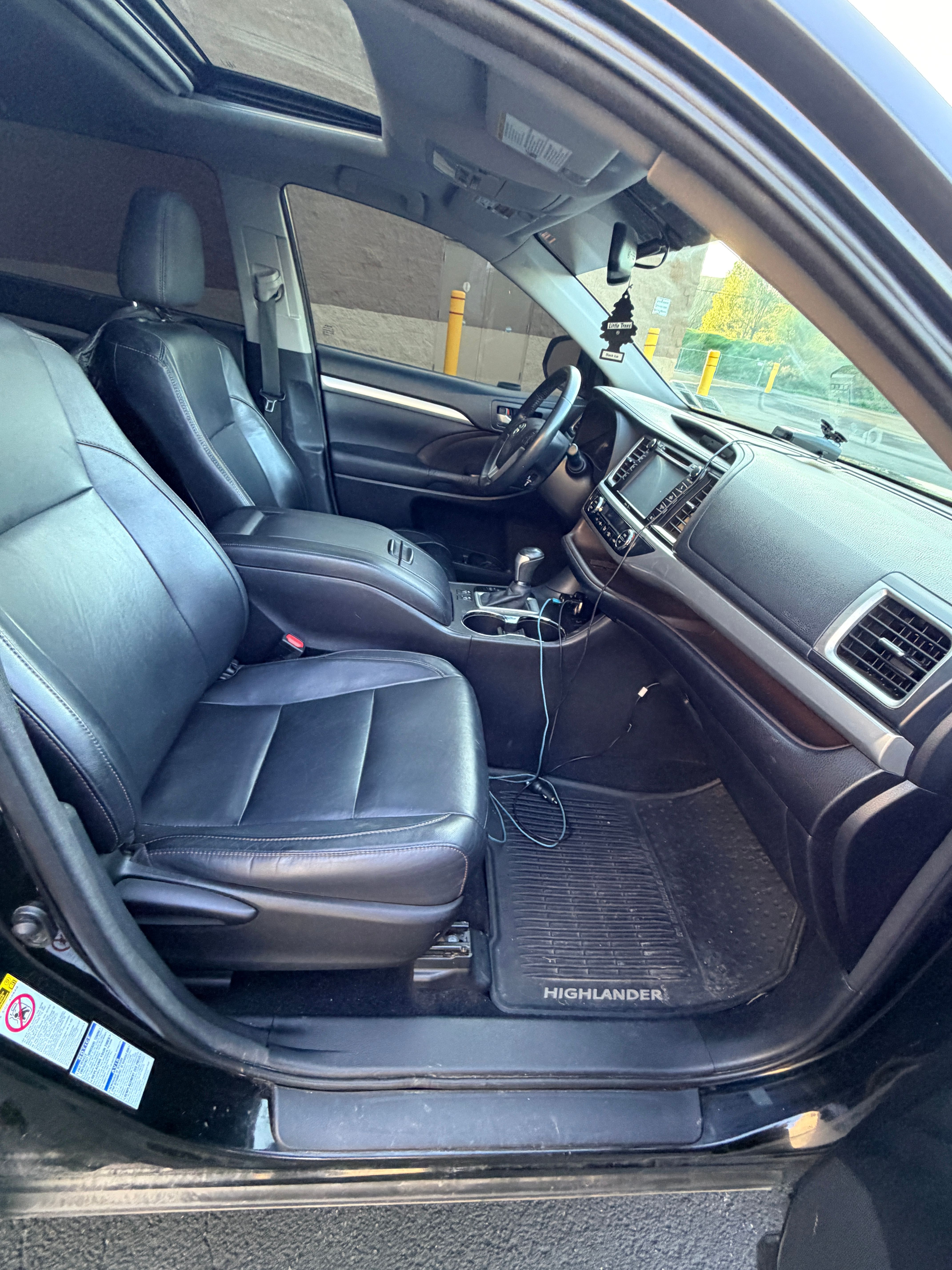Used 2015 Toyota Highlander XLE AWD/4WD image 21