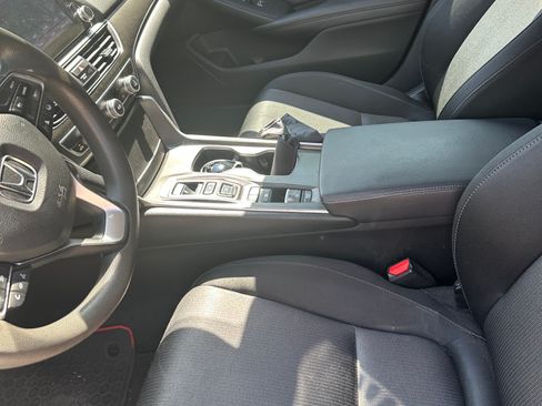 Used 2021 Honda Accord Hybrid image 11