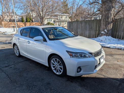 Used 2013 Lexus CT 200h image 6