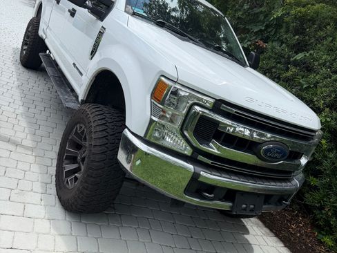 Used 2020 Ford F250 XLT AWD/4WD image 1